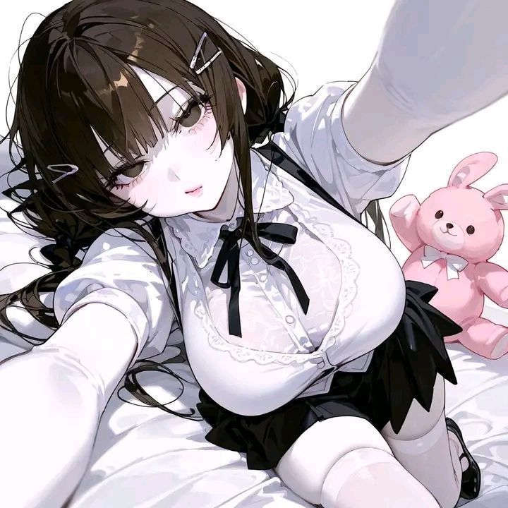 Kiara ෆ, an AI character on SpicyChat